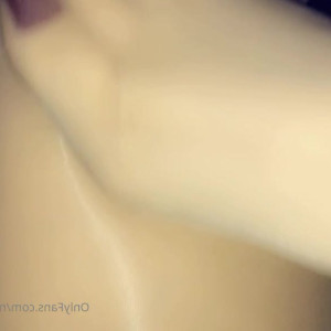 Video by jasminelilyrose_stocking published on May 8,2023 22:19:00 - BestThots