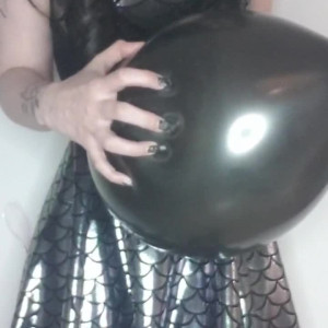 Video by lunaticalwitch published on July 23,2023 13:57:00 - BestThots