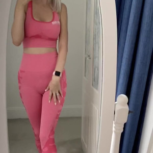 Video by thehornyhotwife published on April 4,2023 20:44:00 - BestThots