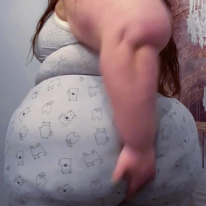Video by plump_princess published on May 6,2023 11:03:00 - BestThots
