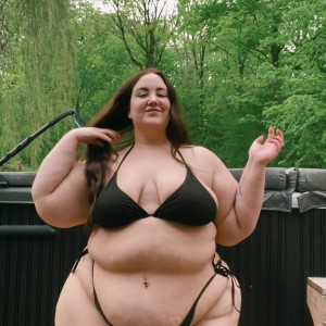 Video by plump_princess published on July 11,2023 03:32:00 - BestThots