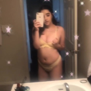 Video by sofiamoonxxx published on March 4,2023 10:59:00 - BestThots