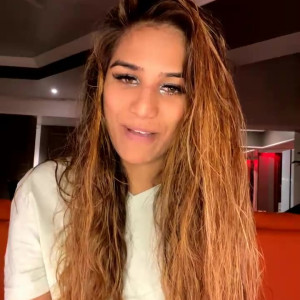 Video by poonampandeytv published on June 17,2023 19:28:00 - BestThots