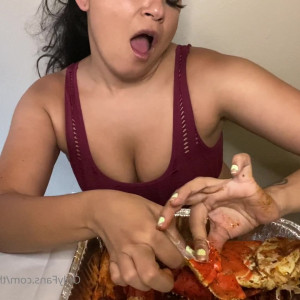Video by thenewqueenofcomedy published on August 10,2023 04:19:00 - BestThots