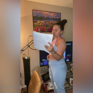 Video by thenewqueenofcomedy published on August 19,2023 01:39:00 - BestThots