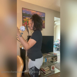 Video by thenewqueenofcomedy published on April 14,2023 19:22:00 - BestThots