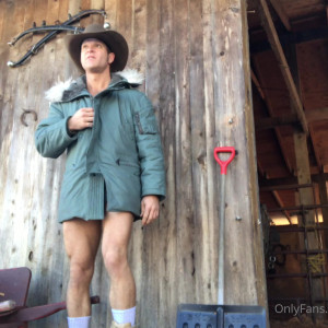 Video by brentrayfraserxxx published on August 24,2023 17:14:50 - BestThots