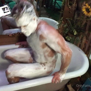 Video by brentrayfraserxxx published on August 24,2023 18:27:06 - BestThots