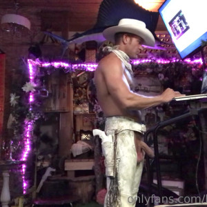 Video by brentrayfraserxxx published on August 24,2023 18:28:59 - BestThots