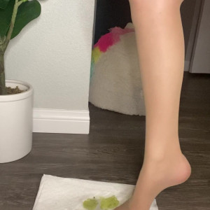 Video by pantyhose_princess99 published on August 2,2023 00:05:00 - BestThots