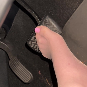 Video by pantyhose_princess99 published on August 28,2023 02:56:00 - BestThots