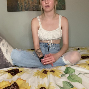 Video by pantyhose_princess99 published on August 15,2023 13:46:00 - BestThots