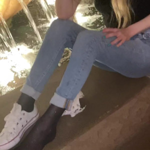 Video by pantyhose_princess99 published on July 19,2023 01:39:00 - BestThots