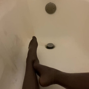 Video by pantyhose_princess99 published on August 24,2023 08:54:00 - BestThots