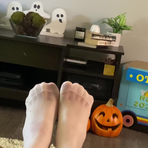 Video by pantyhose_princess99 published on August 4,2023 19:26:00 - BestThots