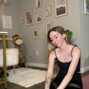 Video by pantyhose_princess99 published on July 23,2023 15:40:00 - BestThots