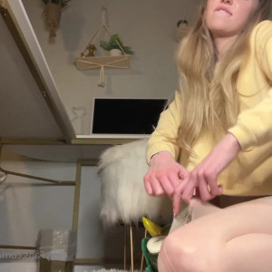 Video by pantyhose_princess99 published on August 15,2023 16:52:00 - BestThots