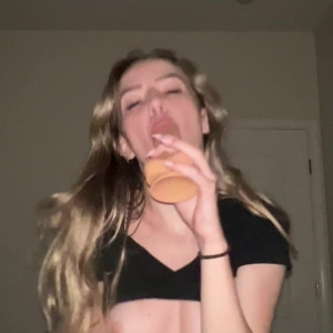 Video by pantyhose_princess99 published on June 29,2023 09:16:00 - BestThots