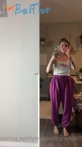 Video by pantyhose_princess99 published on January 20,2025 18:00:32 - BestThots