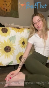 Video by pantyhose_princess99 published on January 20,2025 18:00:58 - BestThots