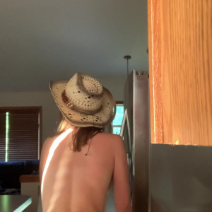 Video by onegirlnextdoor published on June 21,2023 15:21:00 - BestThots