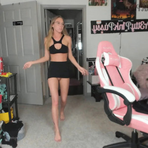 Video by pr3ttyp1nkpussy published on March 18,2023 06:30:00 - BestThots