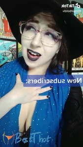 Video by girlbotdiv published on January 19,2025 21:01:42 - BestThots