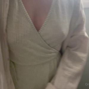 Video by kitsy-vixen published on August 24,2023 23:13:10 - BestThots