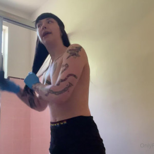 Video by hankiepankie published on August 25,2023 00:13:54 - BestThots