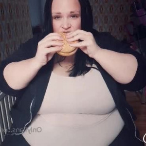 Video by cookie_bbw published on August 10,2023 17:00:00 - BestThots