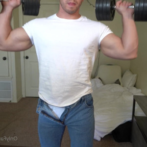 Video by hotmuscles6t9 published on March 22,2023 02:37:00 - BestThots