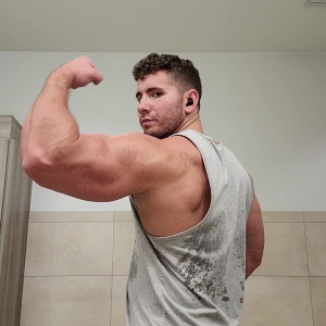 Video by hotmuscles6t9 published on April 29,2023 18:34:00 - BestThots