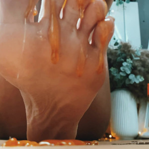 Video by underswaysfeet published on May 28,2023 21:15:00 - BestThots
