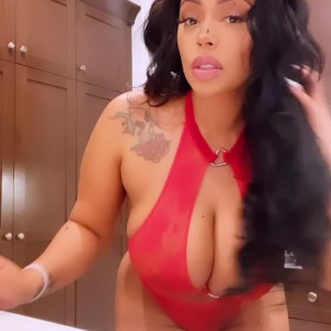 Video by creolebarbieeee published on March 31,2023 06:45:00 - BestThots