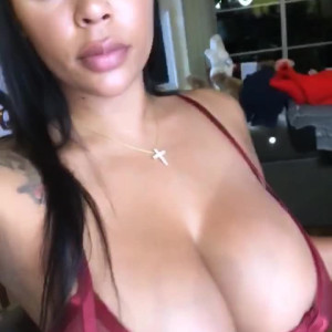 Video by creolebarbieeee published on March 13,2023 16:43:00 - BestThots