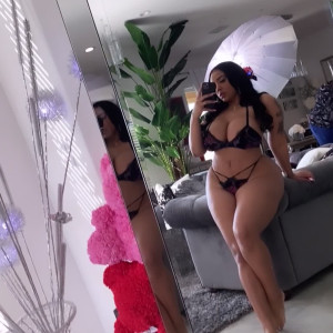 Video by creolebarbieeee published on April 30,2023 18:10:00 - BestThots