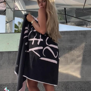 Video by zara_xo published on July 31,2023 13:00:00 - BestThots