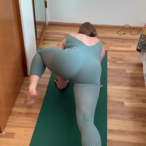 Video by fityoginina published on May 15,2023 19:27:00 - BestThots