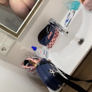 Video by didii1997 published on April 12,2023 22:15:00 - BestThots