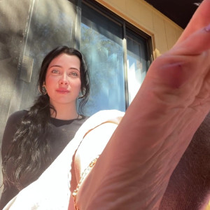 Video by queengsoles published on April 5,2023 00:27:00 - BestThots