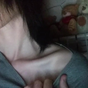 Video by little_emo_kitten published on March 26,2023 06:04:00 - BestThots