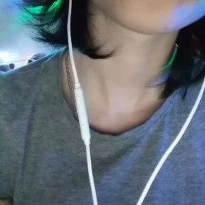 Video by little_emo_kitten published on March 20,2023 17:05:00 - BestThots