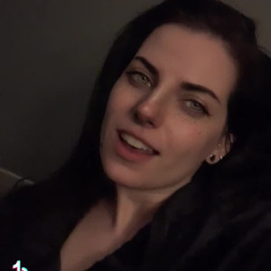 Video by farrahderossi published on May 5,2023 03:30:00 - BestThots