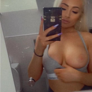 Video by missdaisy_xo published on March 3,2023 06:50:00 - BestThots
