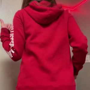 Video by onlykarli published on April 8,2023 13:22:00 - BestThots