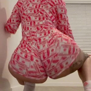 Video by cherrybarbie published on June 14,2023 14:38:00 - BestThots