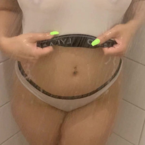 Video by bella_winters published on April 9,2023 23:51:00 - BestThots