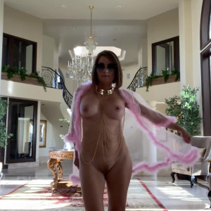 Video by 2175 published on June 20,2023 15:13:00 - BestThots