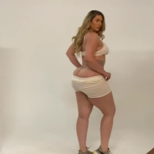 Video by sophiethebodyvip published on May 19,2023 23:25:00 - BestThots