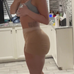 Video by sophiethebodyvip published on March 15,2023 09:11:00 - BestThots
